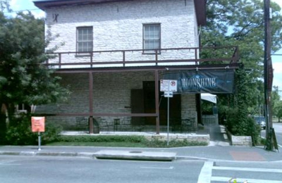 Moonshine Patio Bar Grill 303 Red River St Austin Tx 78701