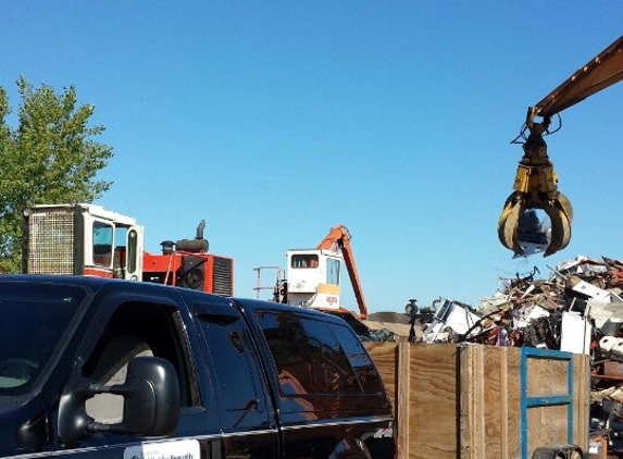 Kadinger's Heavy Truck Parts - Downing, WI