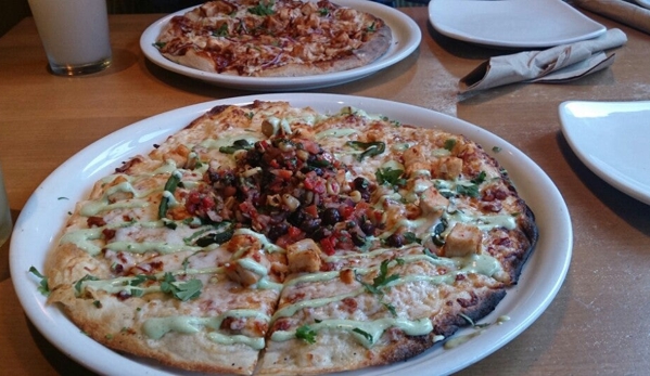 California Pizza Kitchen - Glendale, NY