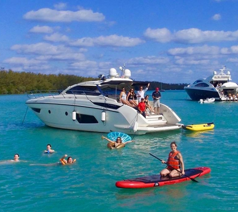 Miami Boat Experts - Miami Beach, FL. 44' Atlantis @ Key Biscayne