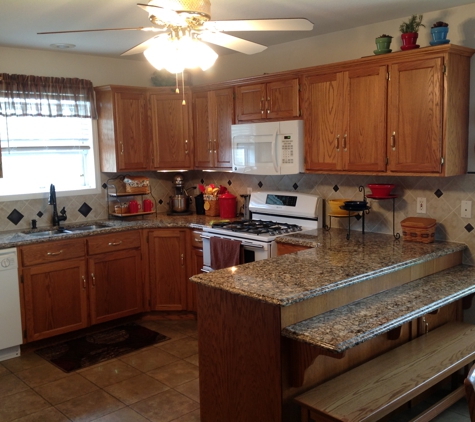 Dawson Contracting Inc - Marshall, MO. Counter tops and tile backsplash