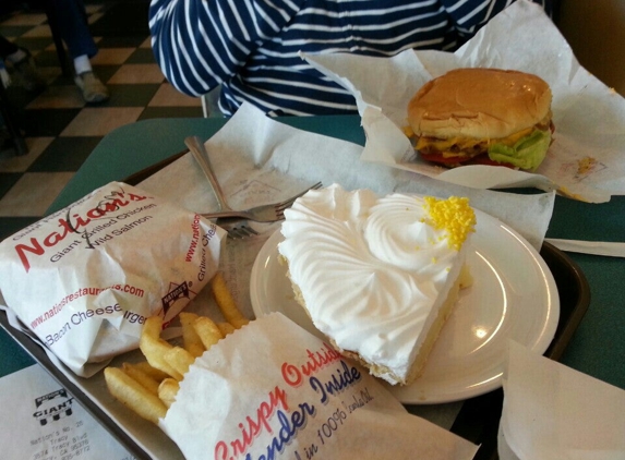 Nation's Giant Hamburgers & Great Pies - Vacaville, CA