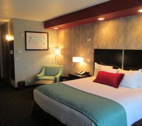 Best Western Plus Gallup Inn & Suites - Gallup, NM