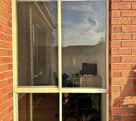 Canossa Glass Pty Ltd - Meadow Heights, VIC