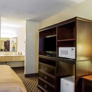 Quality Inn & Conference Center - Panama City, FL