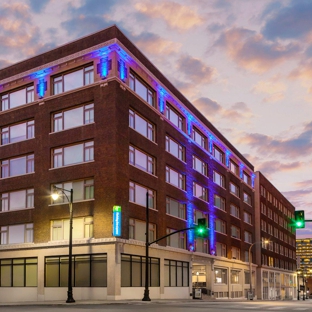 Holiday Inn Express Kansas City Downtown - Kansas City, MO