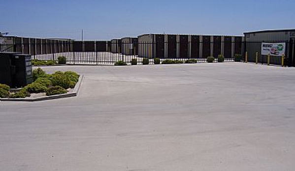 Academy South Mini Storage - Sanger, CA