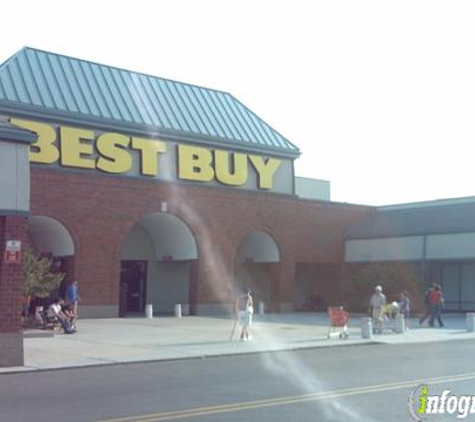 Best Buy - Skokie, IL