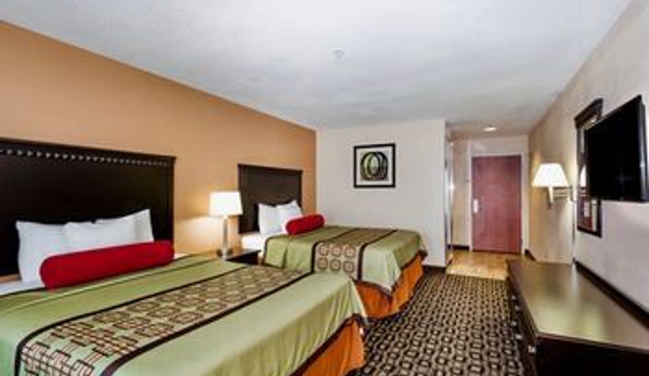 Days Inn & Suites by Wyndham Savannah North I-95 - Port Wentworth, GA