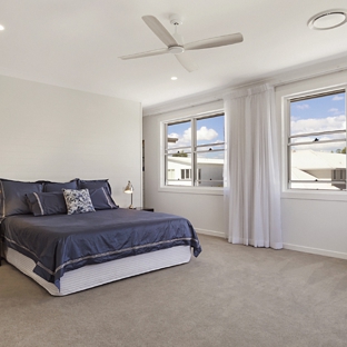 Bradnam's Windows & Doors - Charlton, QLD. Aluminium Double Hung Window