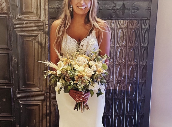 Eden Floral Events - Dyer, IN. Bridal bouquet 2022 giveaway winner