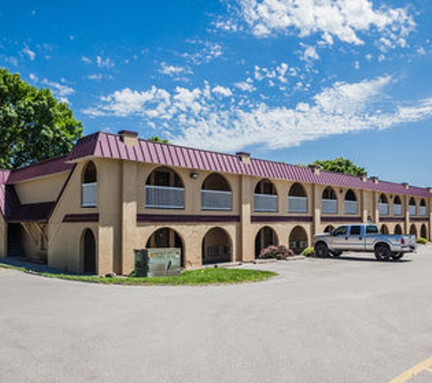 Econo Lodge - Urbandale, IA