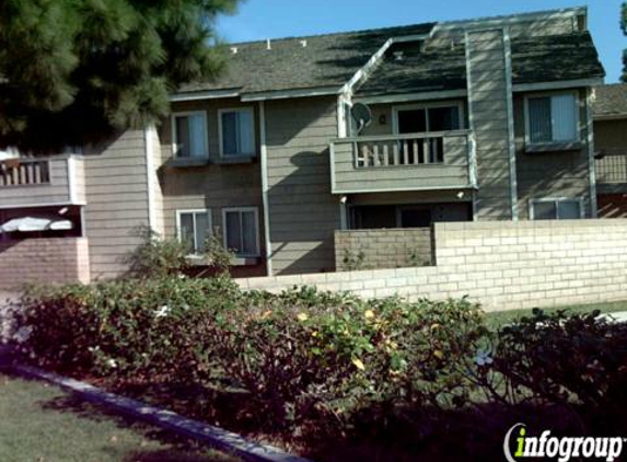 Chapman Woods Apartments - Placentia, CA