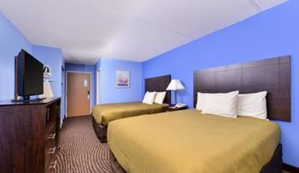 Americas Best Value Inn Clear Lake - Clear Lake, IA