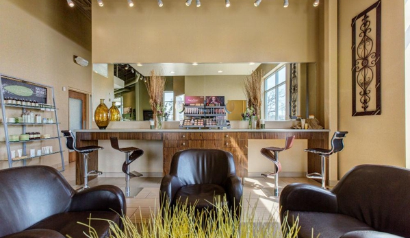 Salon Spa Aura - Green Bay, WI