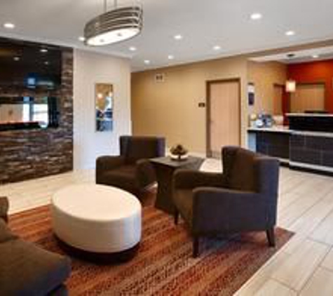 Best Western Pearl City Inn - Muscatine, IA