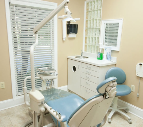 Coleman Dennis J DDS - Family & Cosmetic Dentistry - Davidson, NC