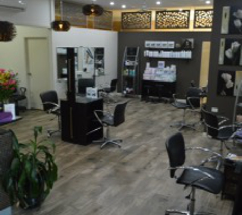Split Ends Hair Designs - Avoca, QLD