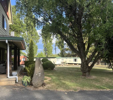 Alpine Tourist Park - Adaminaby, NSW