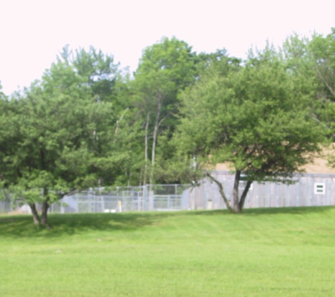 Meadow Ridge Kennels - Sullivan, NH