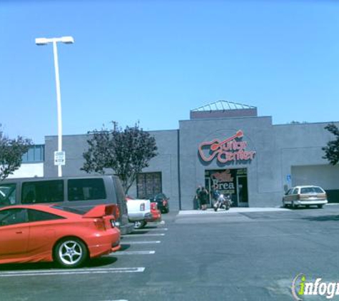 Guitar Center - Brea, CA