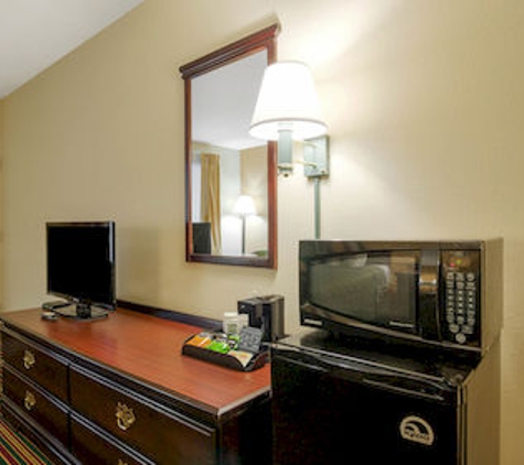 Quality Inn - Stone Mountain, GA