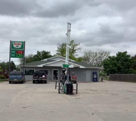 Sinclair Gas Station - Beaver City, NE