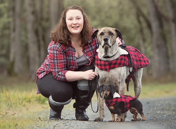 Roamin' Rover Dog Walking Services - Springfield, OR