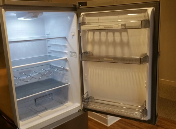 CC Pro Cleaning - Glenolden, PA. Clean Refrigerator