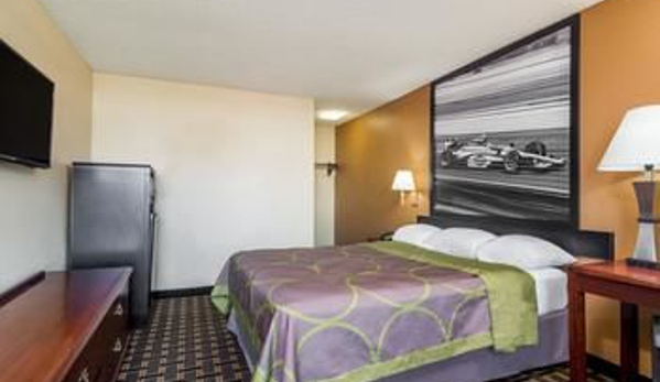 Super 8 by Wyndham Indianapolis/NE/Castleton Area - Indianapolis, IN