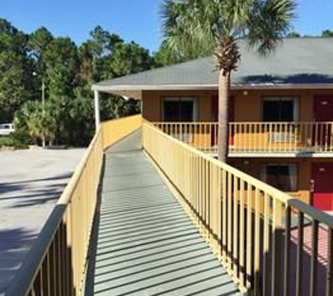 Country Hearth Inns and Suites - Kissimmee, FL