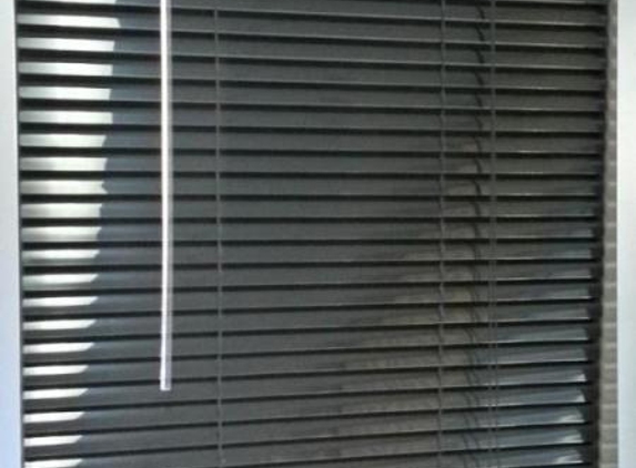 Blinds 2 Go - Burleigh Waters, QLD