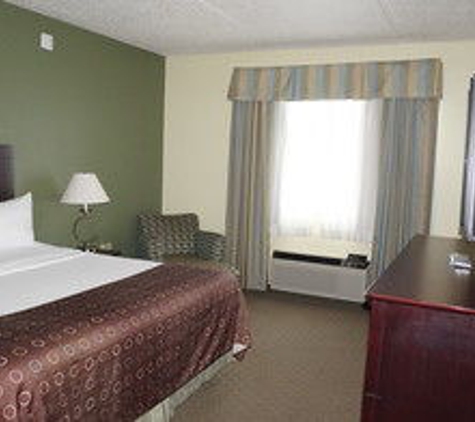 Best Western Airport Inn & Suites Cleveland - Cleveland, OH