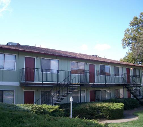 Manzanita Manor Apartments - Redding, CA