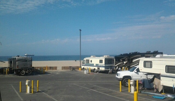 Dockweiler RV Park - Playa Del Rey, CA