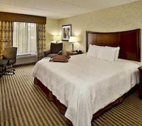 Hampton Inn & Suites Richmond/Virginia Center - Glen Allen, VA