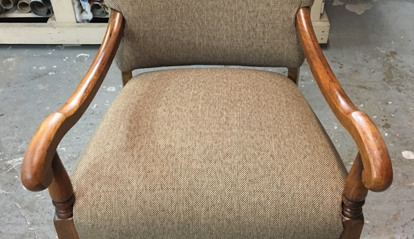 DZ Upholsterers - Gretna, LA