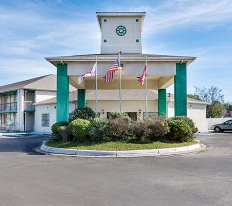 Econo Lodge - Caddo Valley, AR