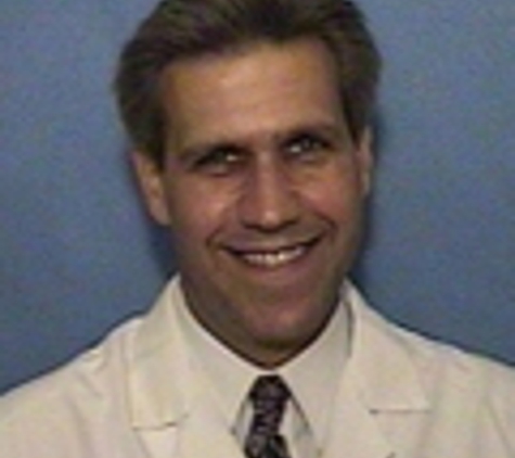 Stuart R Gildenberg, MD - Warren, MI