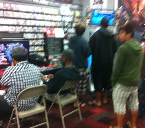 GameStop - Honolulu, HI