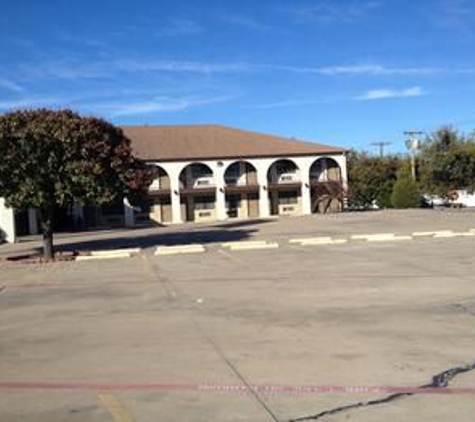 Weatherford Inn & Suites - Weatherford, TX