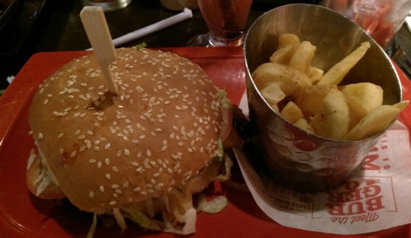 Red Robin Gourmet Burgers - Grove City, OH