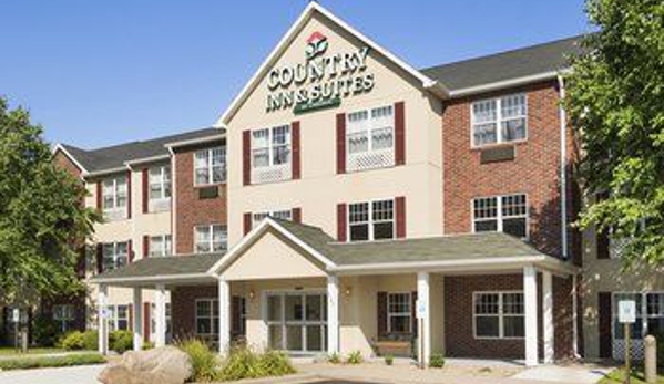 Country Inns & Suites - Mason City, IA