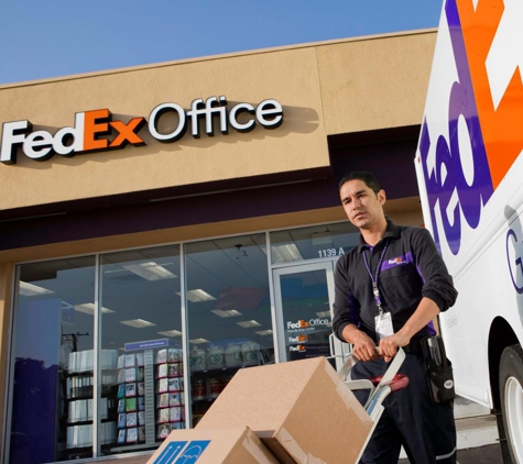 FedEx Office Print & Ship Center - Fontana, CA