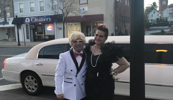 Al's Taxi & Limousine Service - Washington, NJ. On our way to an awesome 80’s prom in style!