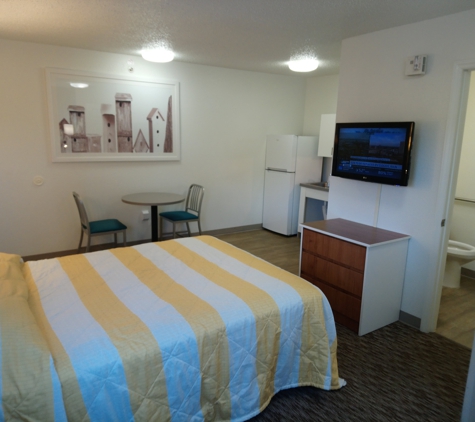 InTown Suites - Carrollton, TX