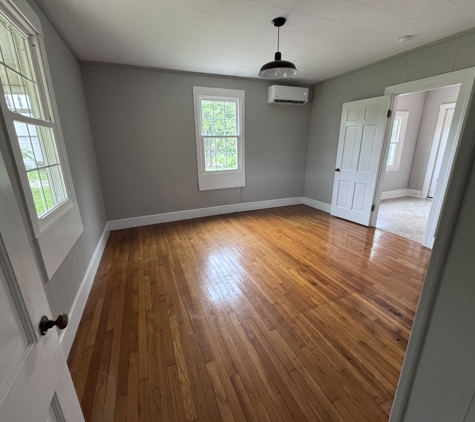 Newhart's Cleaning Service - Rocky Mount, VA. Wood Floor Cleaning