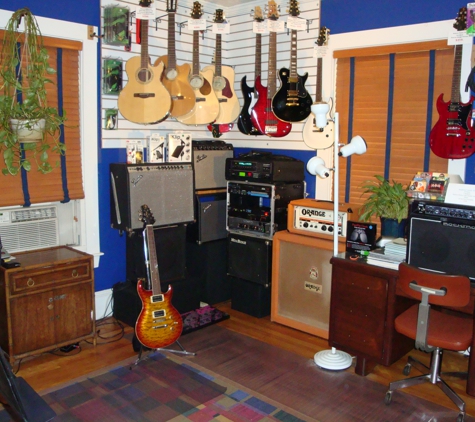 Pete's Guitar Studio - Dover, NH
