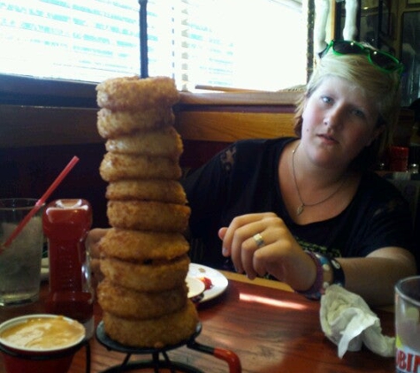 Red Robin Gourmet Burgers - Chino, CA