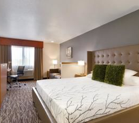 Best Western Plus Peppertree Airport Inn - Spokane, WA